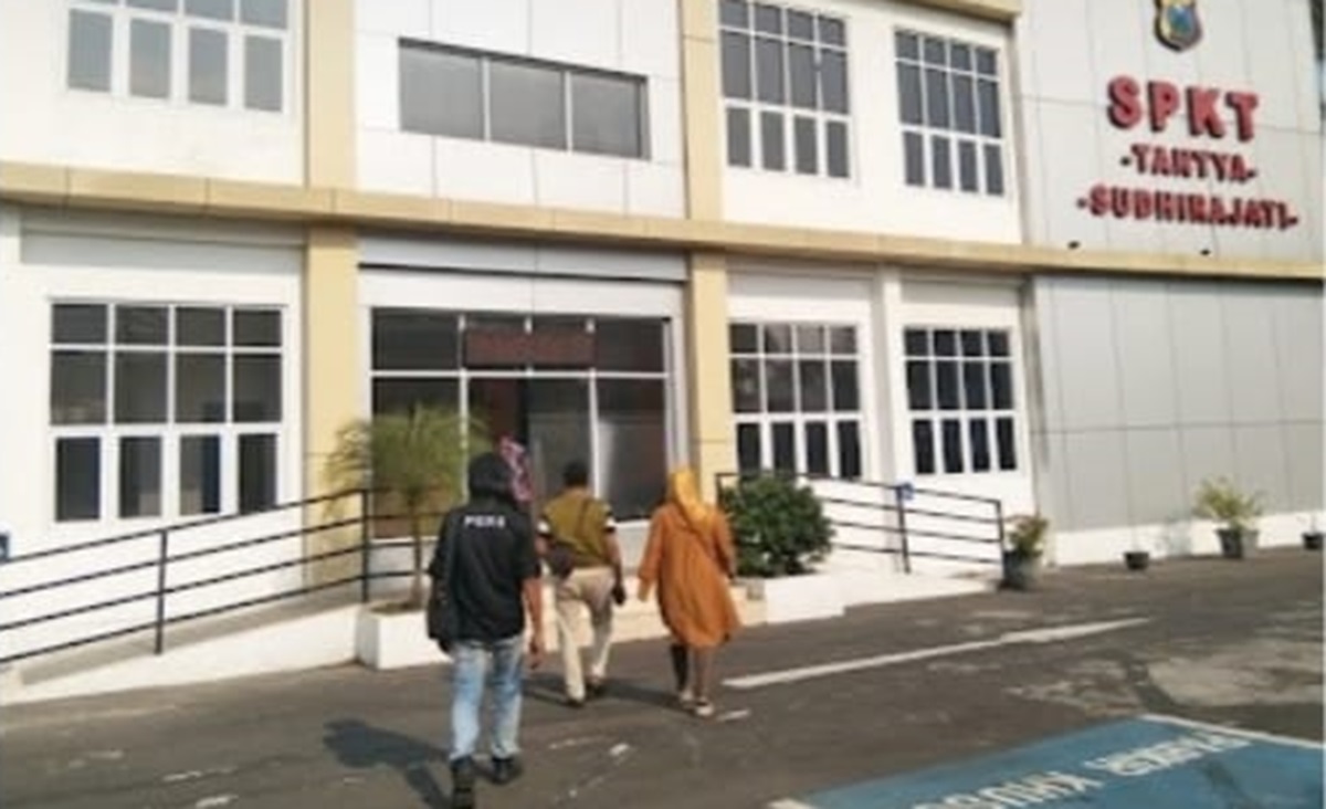 Diduga Masuk Rumah Tanpa Izin dan Merekam Korban Secara Diam-Diam, Mantan Kepala Desa Jampes Dilaporkan ke Polisi